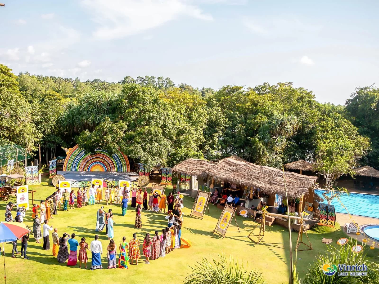 Outdoor event on the lawn at Vinrich Lake Resort